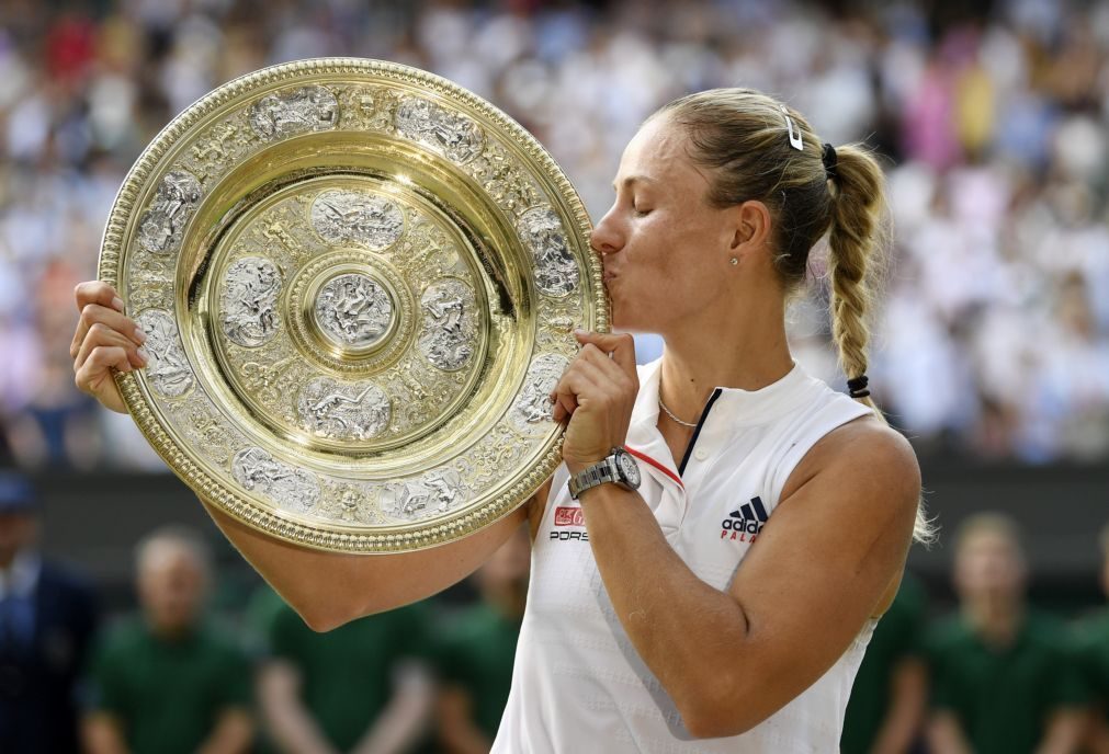 Kerber vence Serena e conquista Wimbledon pela primeira vez
