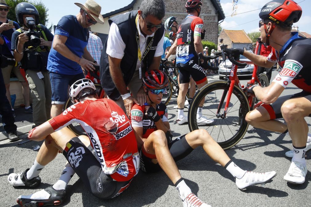 Richie Porte cai e abandona o Tour de France