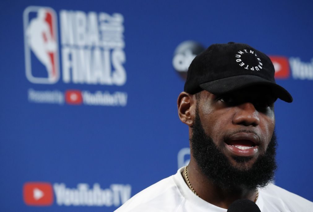 LeBron James diz que Donald Trump usa desporto
