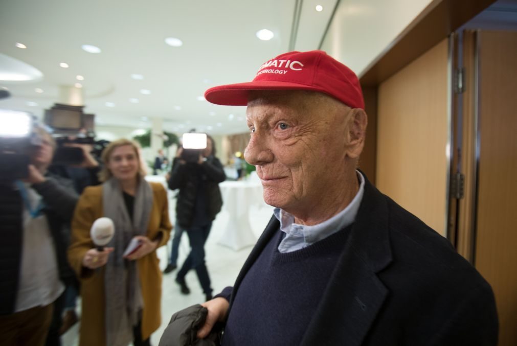 Ex-piloto Niki Lauda evolui de forma favorável após transplante pulmonar