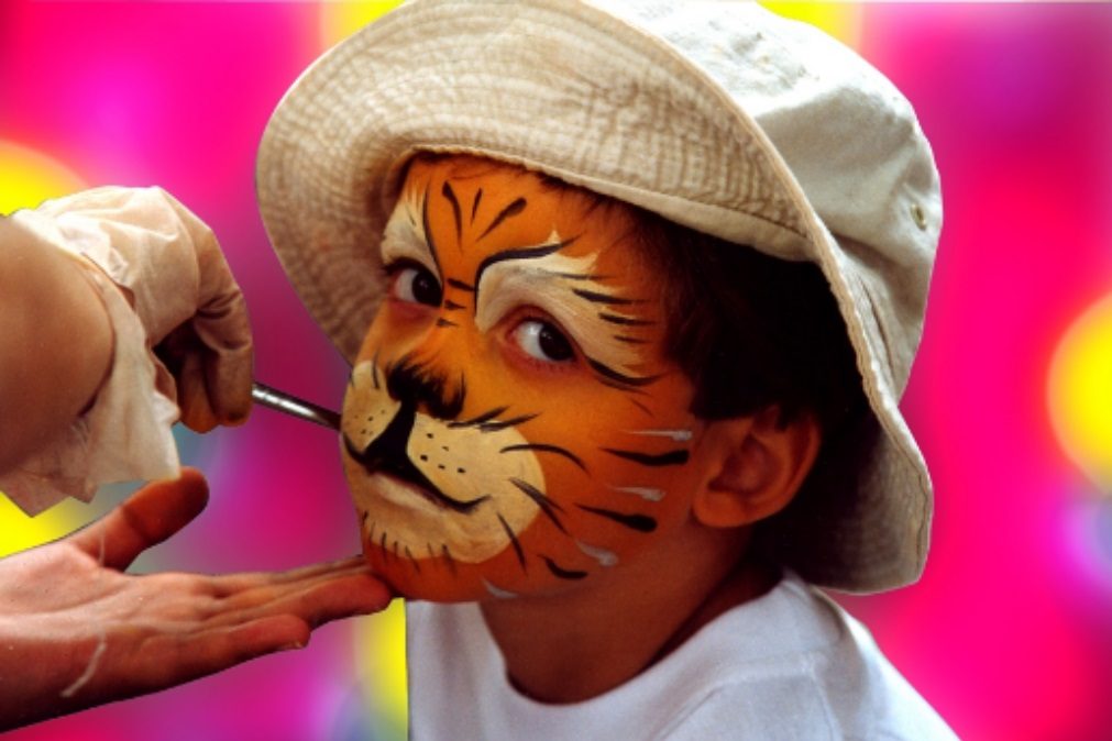 DECO alerta – Crianças em risco com pinturas de Carnaval!