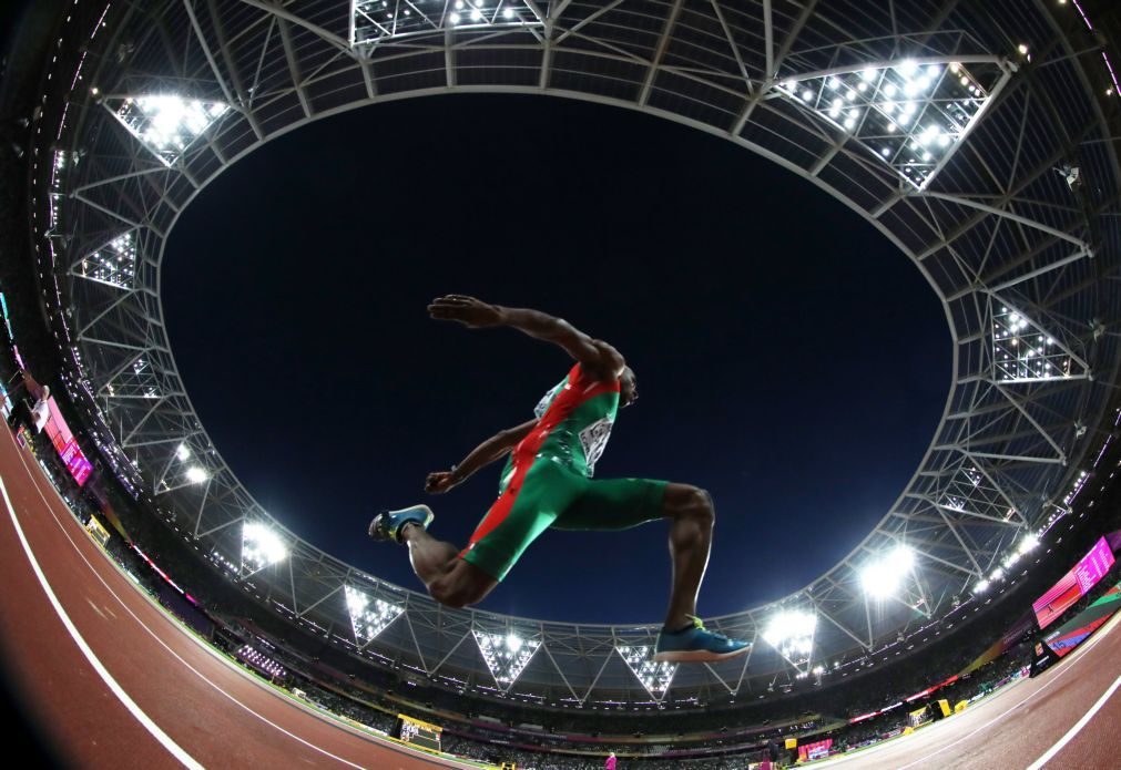 Europeus de atletismo: Nelson Évora volta a voar para a final do triplo salto