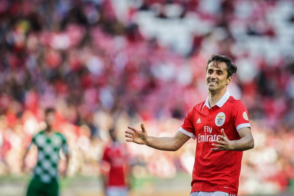 Jonas confirma que continua no Benfica