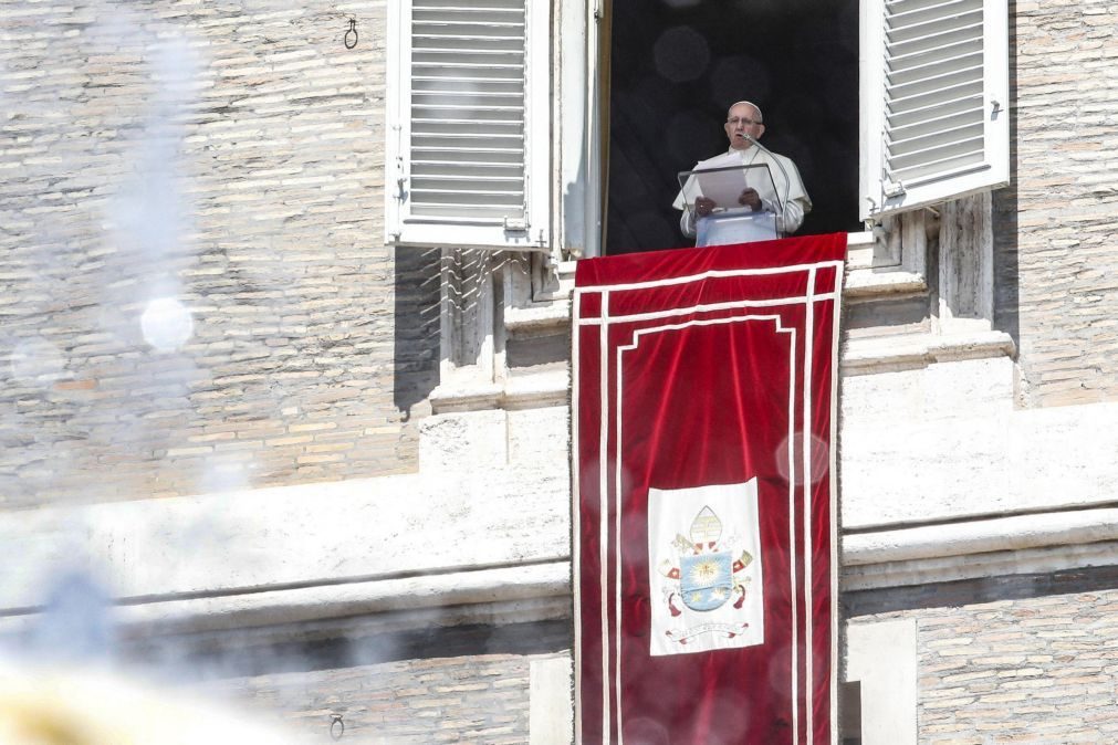 Arcebispo de Dublin pede ao papa que fale abertamente do passado da Igreja na Irlanda