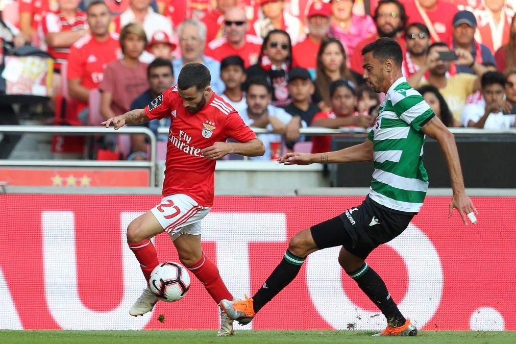 Benfica vence o Sporting 1-0 na Supertaça ao intervalo [veja o golo]
