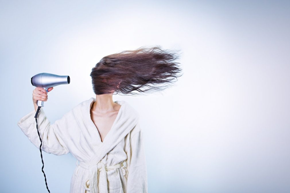 Sim, a quarentena está mesmo a afetar a saúde do seu cabelo