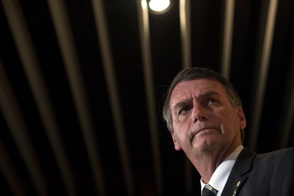 Bolsonaro vai ficar internado e receberá tratamento tratamento clínico 