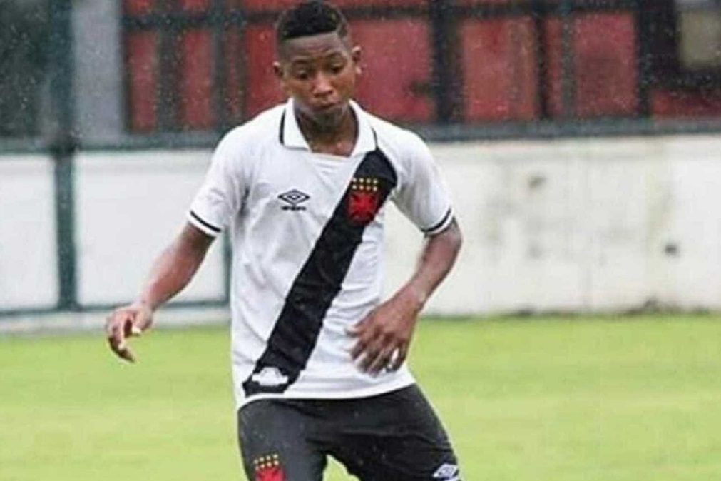 Jogador brasileiro morre de cancro nos ossos aos 14 anos