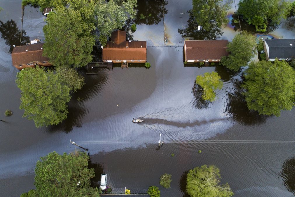 Pelo menos 13 pessoas morreram nos Estados Unidos devido à tempestade Florence