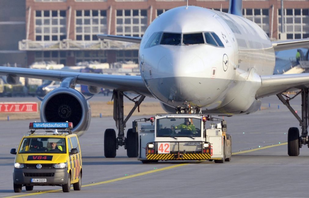 Avião altera rota de aterragem em Lisboa devido a drone