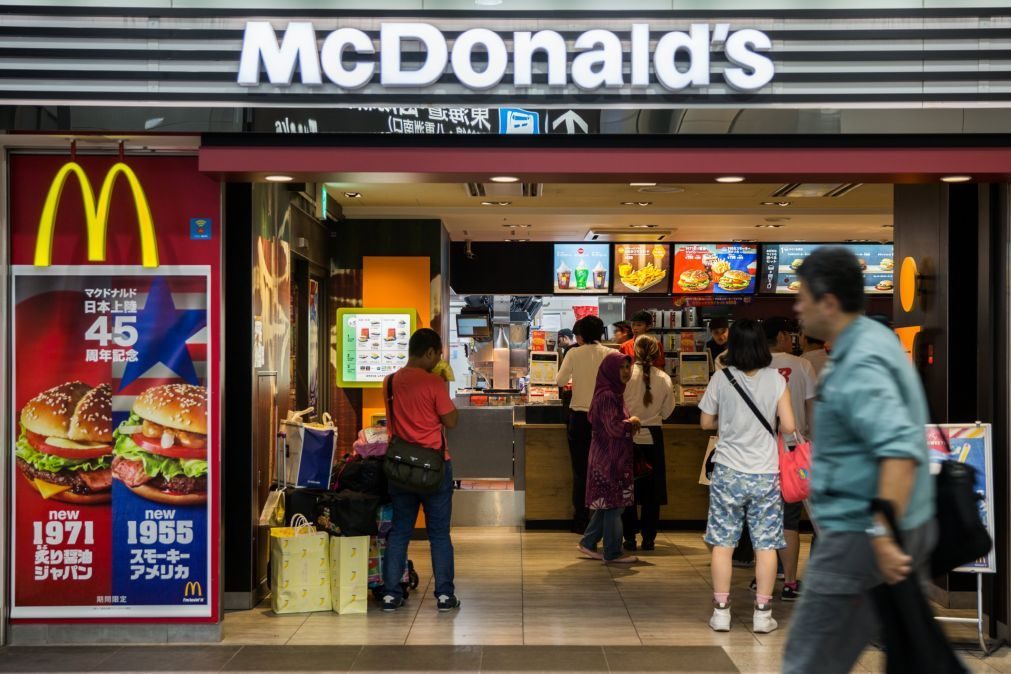 Trabalhadores do McDonald's fizeram greve nos EUA contra o assédio sexual