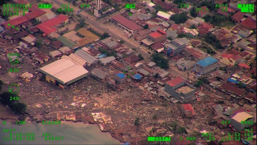 Sismo e tsunami na Indonésia deixam 191 mil pessoas a precisarem de ajuda urgente