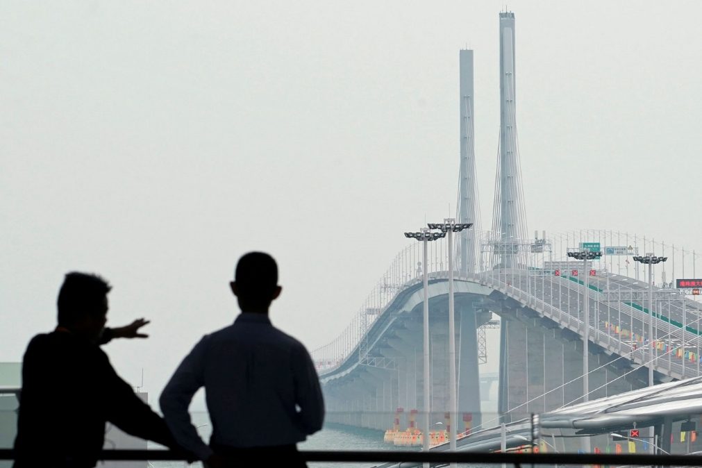 Conheça as curiosidades da maior ponte do mundo