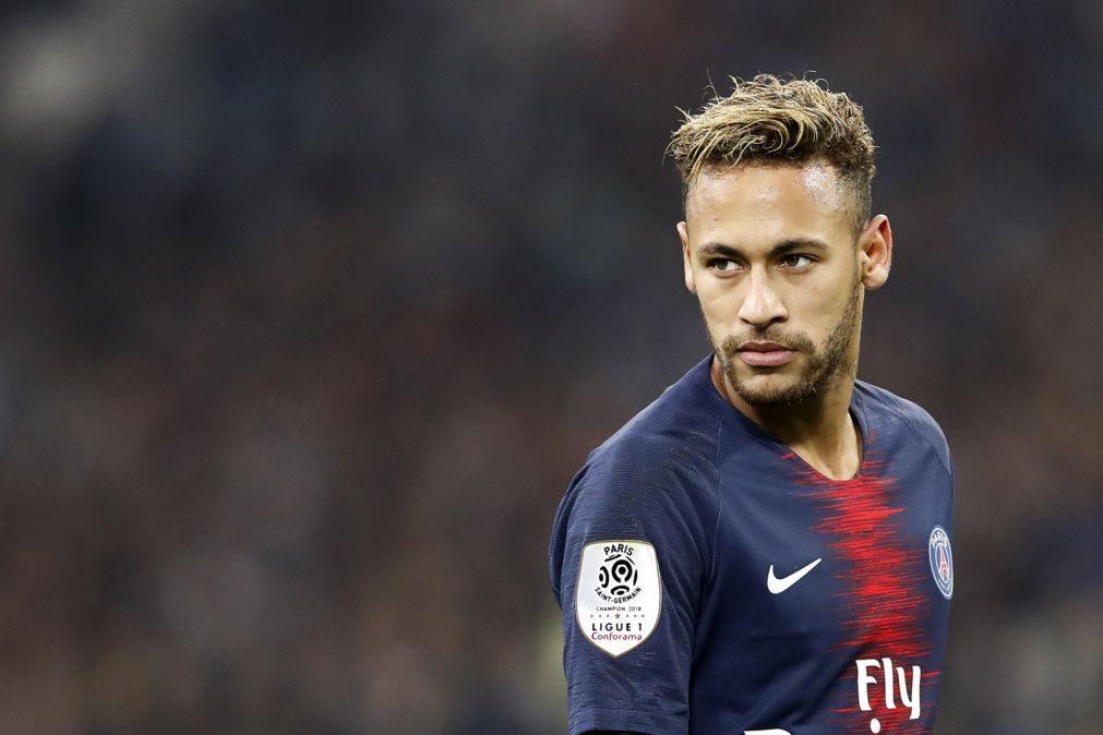 Neymar alvo de processo da UEFA por críticas à arbitragem