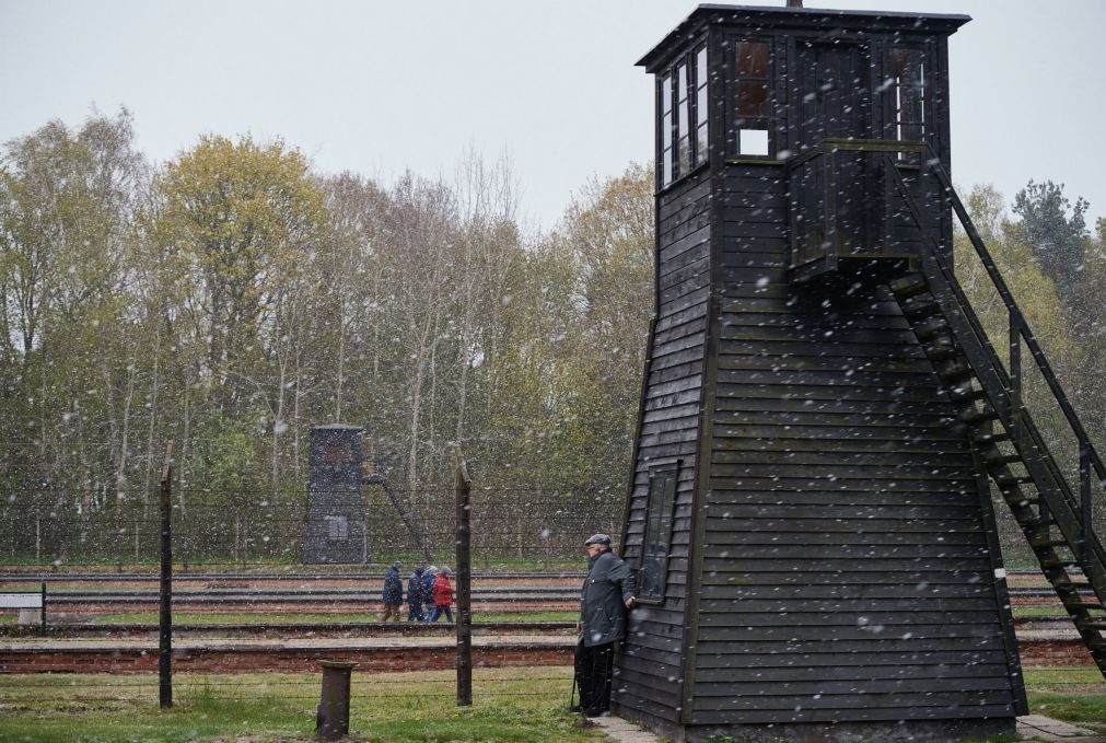 Antigo guarda de campo de concentração nazi começa hoje a ser julgado na Alemanha