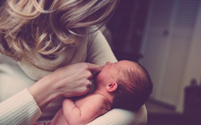 Mães que não gostam dos filhos: «Se tu não tivesses nascido, eu era feliz»