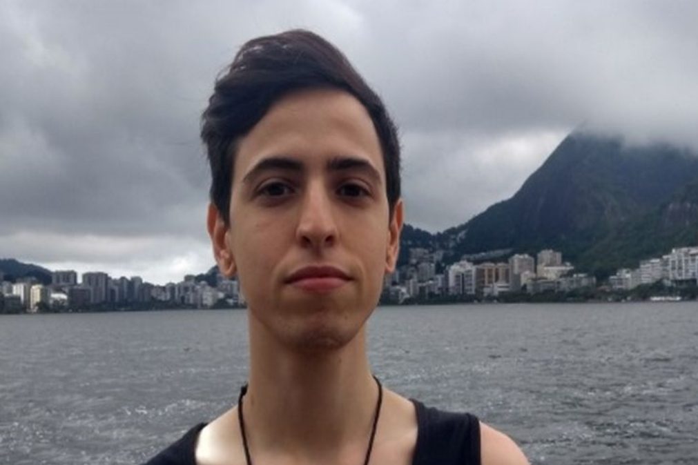 Filho transexual de governador do Rio sente vergonha do pai