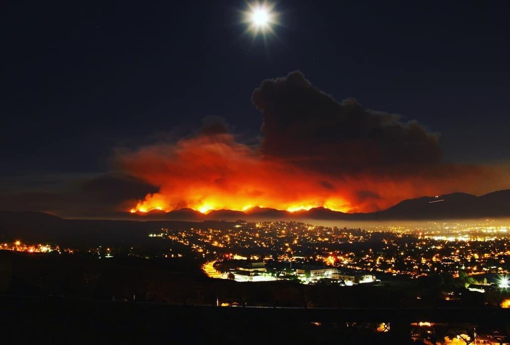 Estado australiano declara estado de emergência devido a incêndios fatais