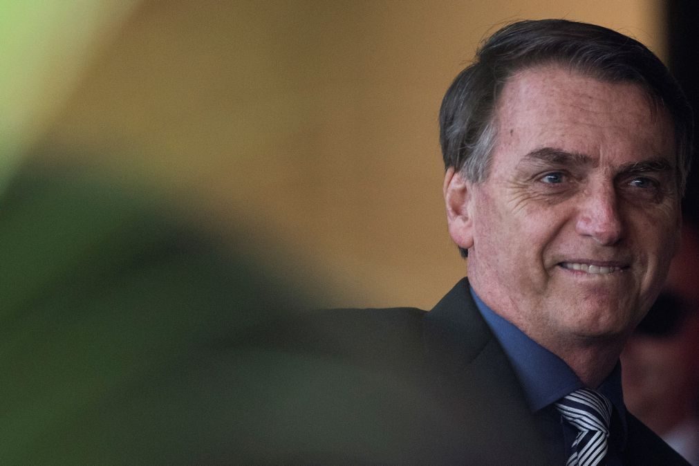 Detetados indícios de irregularidades nas contas da campanha de Bolsonaro