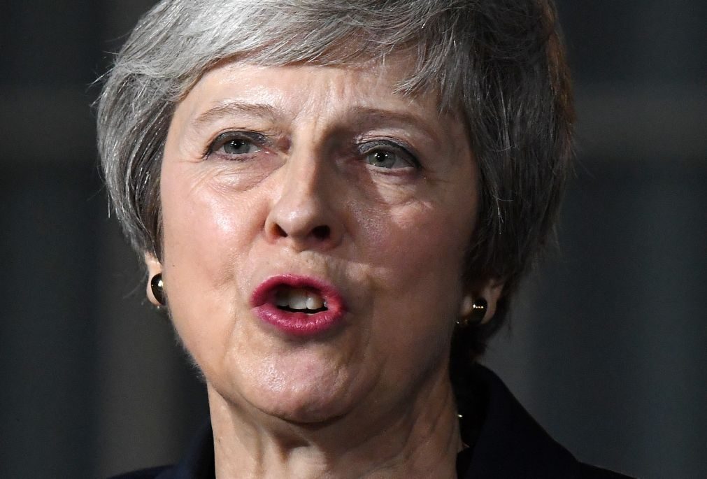 PM britânica esclarece que rascunho do 'Brexit' aprovado pelo Governo 