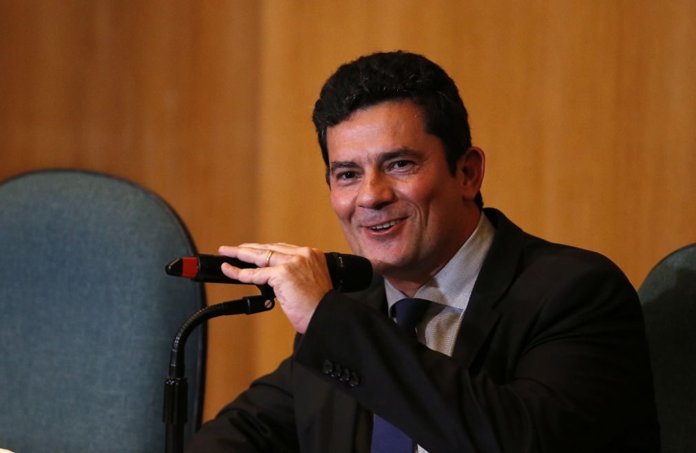Moro deixa oficialmente o cargo para se tornar ministro no Governo de Bolsonaro