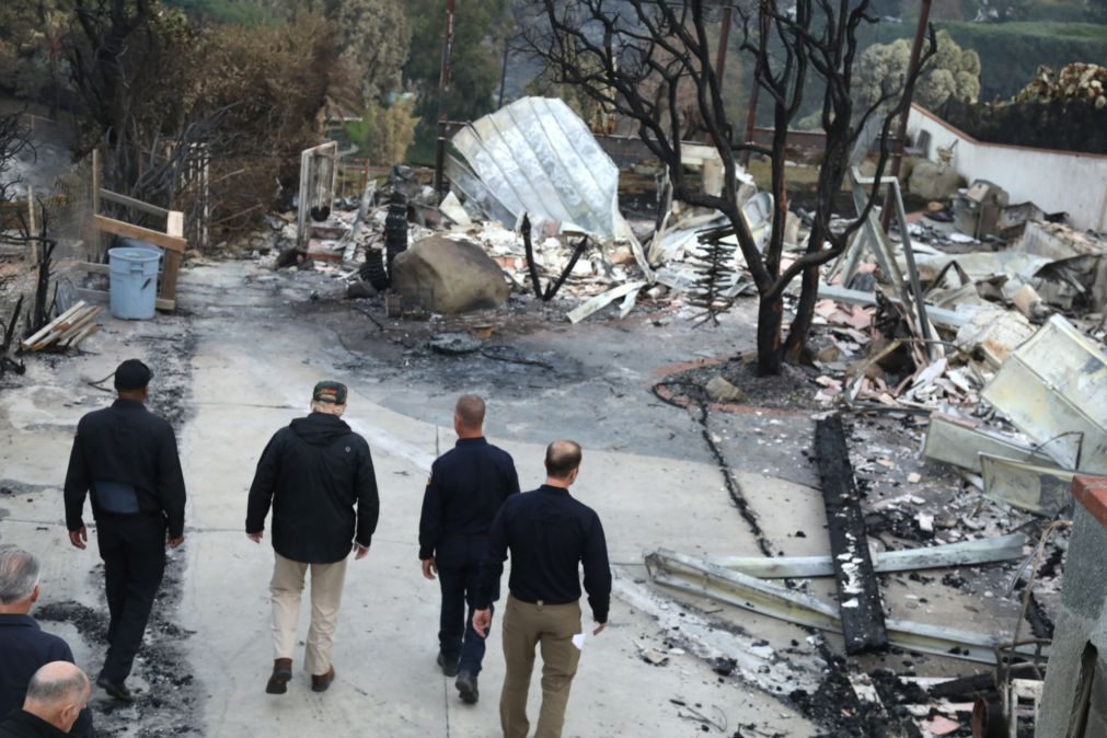Pelo menos 79 mortos e 700 desaparecidos em incêndio na Califórnia