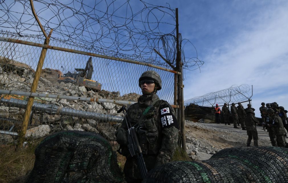 Coreia do Norte destrói postos de controlo na fronteira com a Coreia do Sul