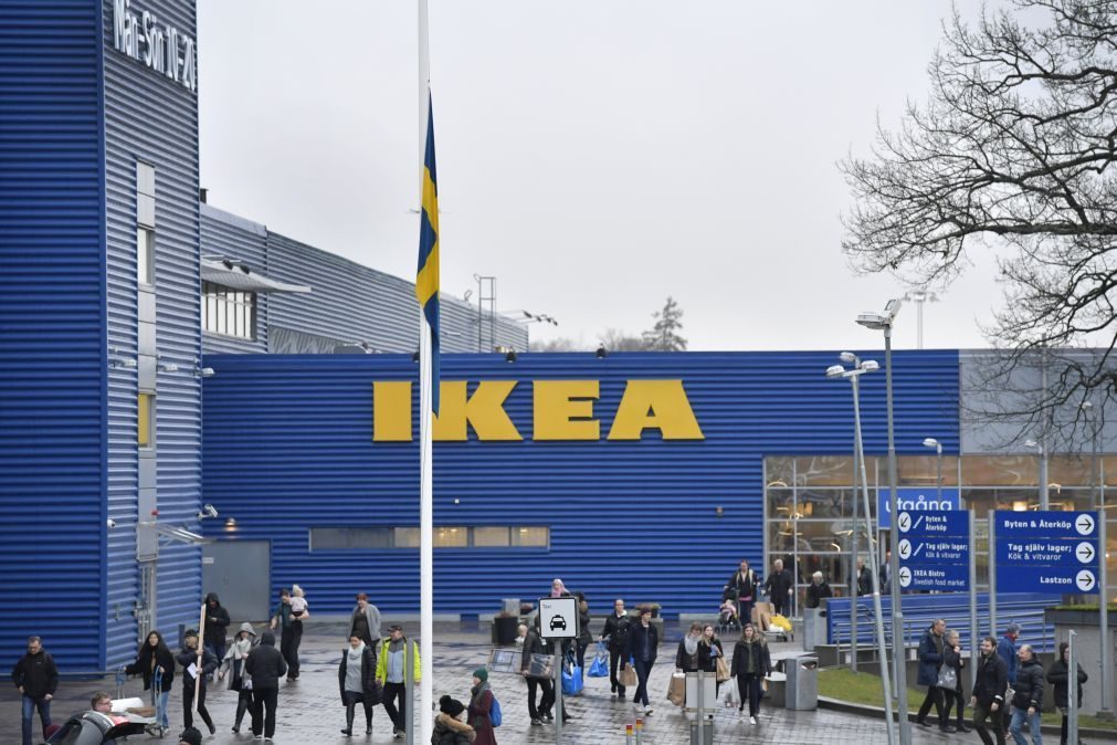 IKEA vai cortar 7.500 postos de trabalho