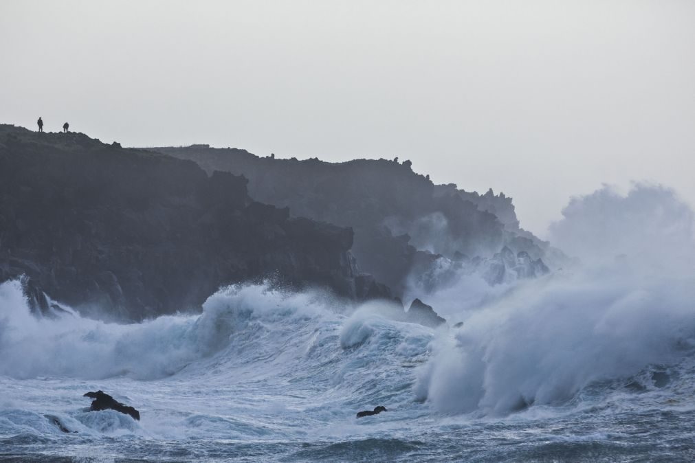 Açores em alerta devido a passagem de tempestade Etienne