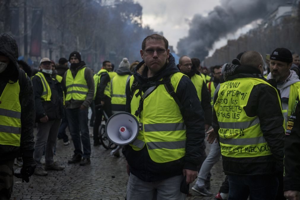 Confrontos em França | 80 feridos e mais de 120 detidos