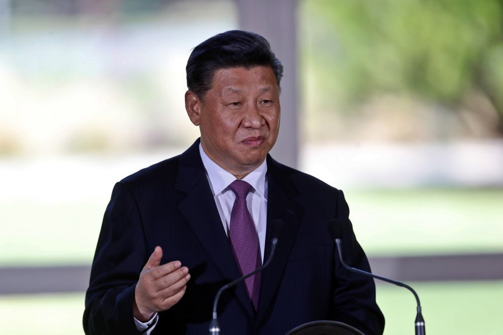 Xi Jinping inicia visita a Lisboa com agenda económica e política