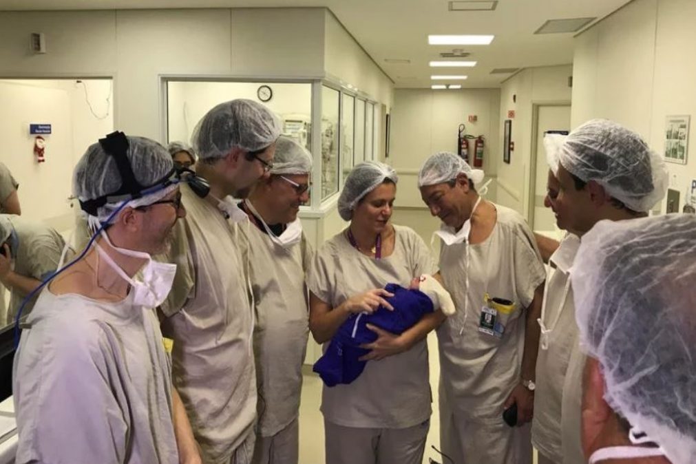 Nasceu o primeiro bebé após transplante de útero de dadora morta