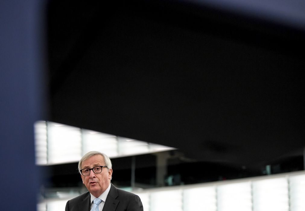 Juncker garante que «não há qualquer espaço para uma renegociação»