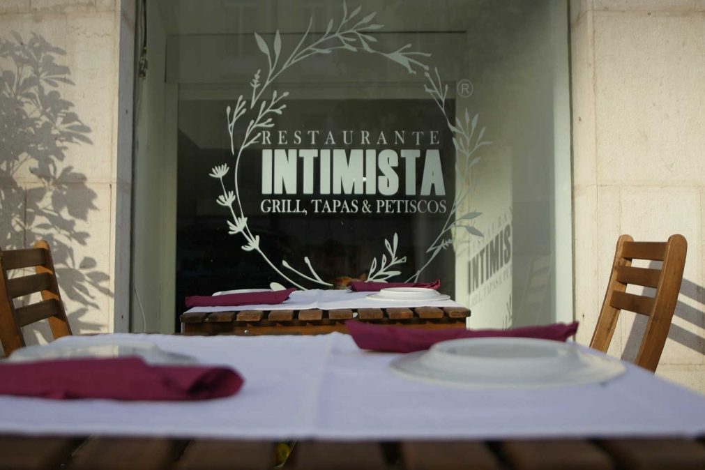 Restaurante Intimista apoia sem-abrigo com gorjeta solidária
