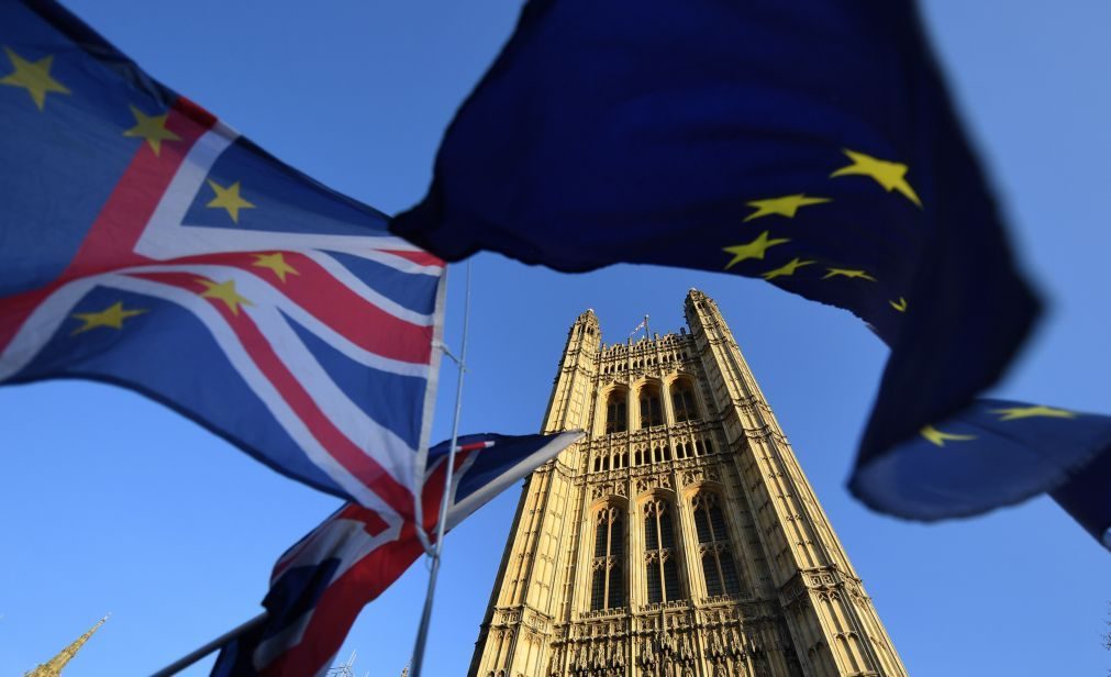 Parlamento britânico votará acordo do 'Brexit' em janeiro
