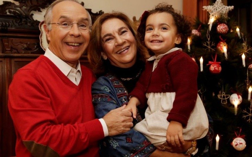 Marques Mendes recebe a Nova Gente em sua casa com a mulher e neta