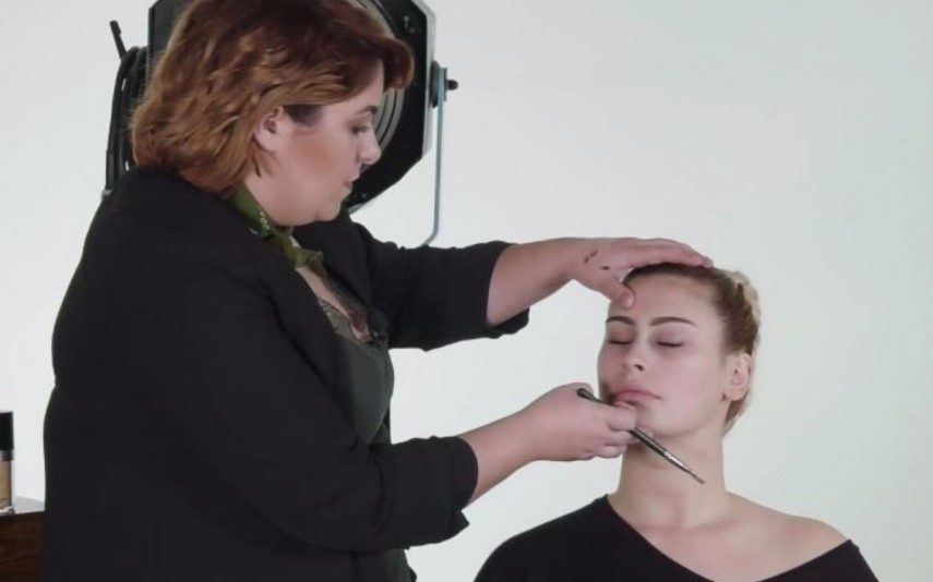 Maquilhagem de Passagem de Ano: Andreia Neves transforma Bibi [vídeo]
