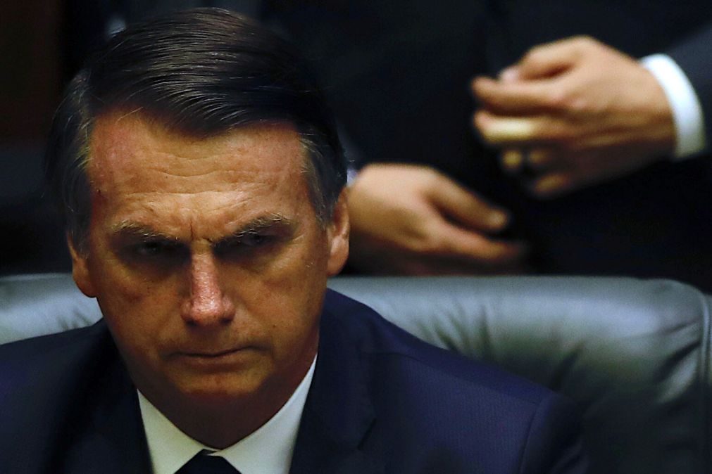 Bolsonaro pondera acabar com a Justiça do Trabalho