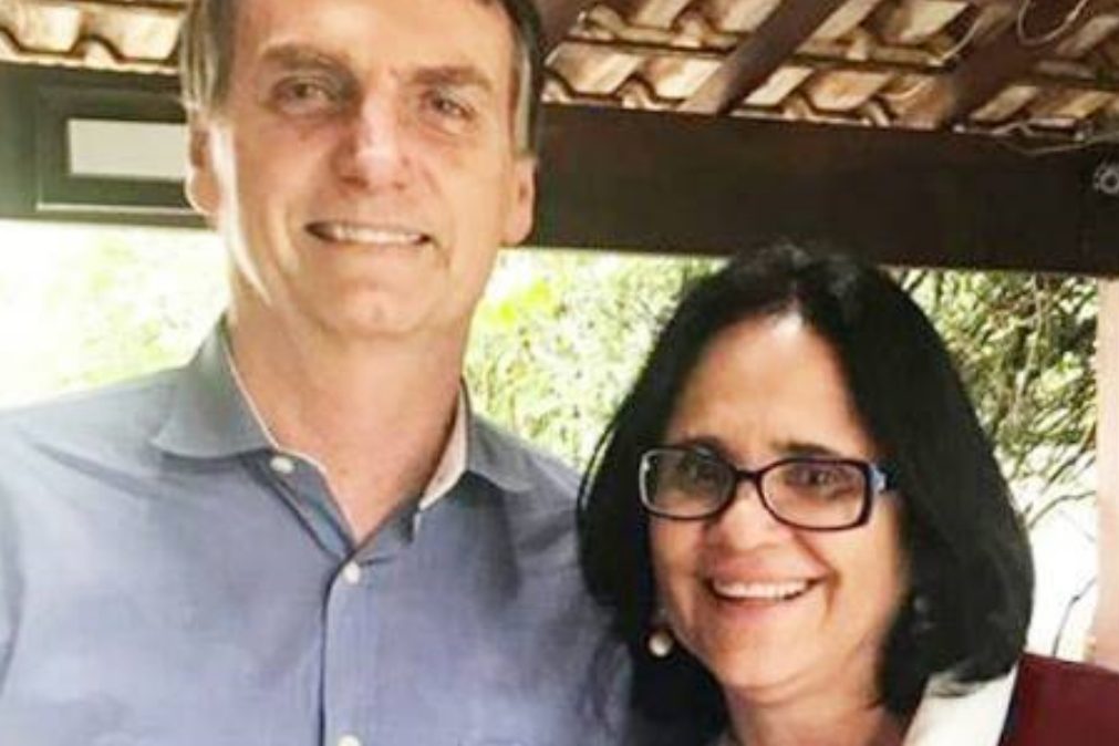 Ministra de Bolsonaro: «Sexo entre mulheres é uma aberração»