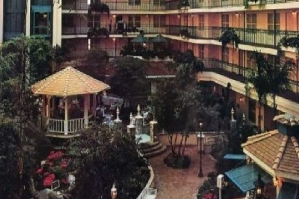 Criança morre ao saltar de 5.º andar de hotel na Disneyland