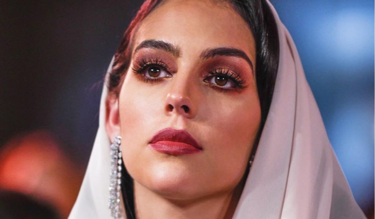 Look árabe de Georgina Rodríguez custa 2400 euros