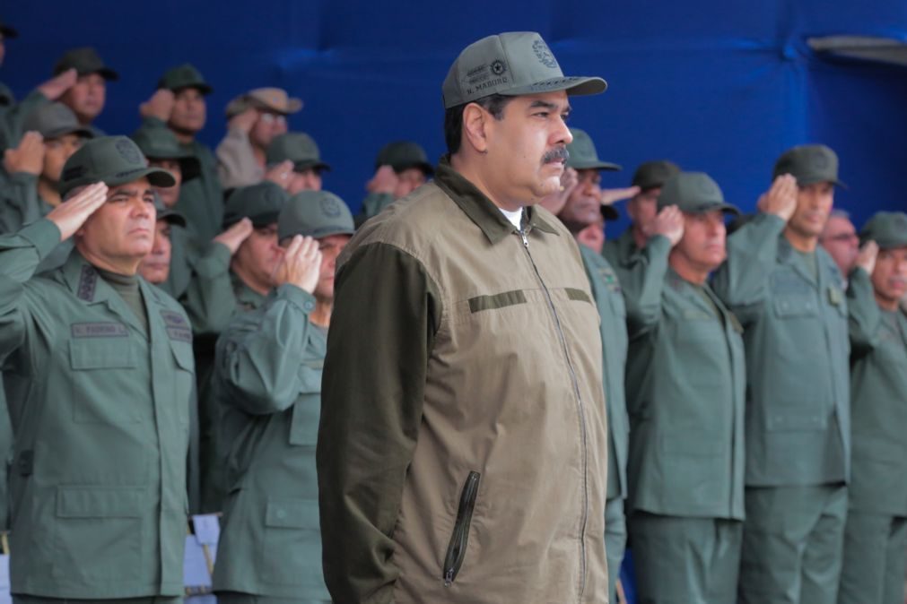 Presidente da Venezuela acusa parlamento de usurpar a soberania popular