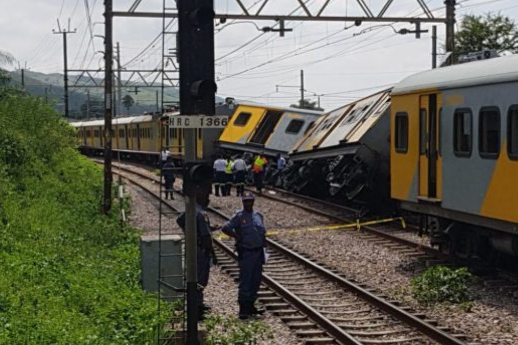 ÚLTIMA HORA | Acidente com dois comboios provoca vítimas mortais