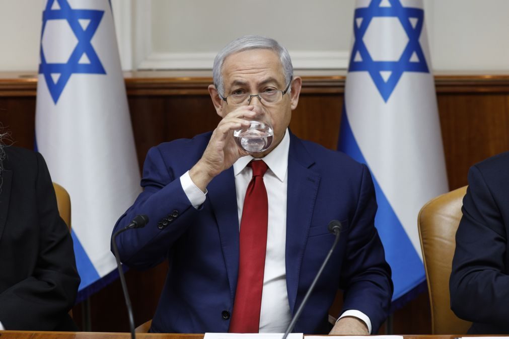 Primeiro-ministro israelita acusado de corrupção