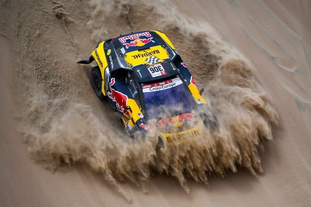 Piloto atropela espetador no Dakar