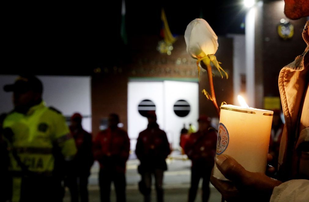 Novo balanço aponta para 21 mortos em explosão de carro armadilhado em Bogotá