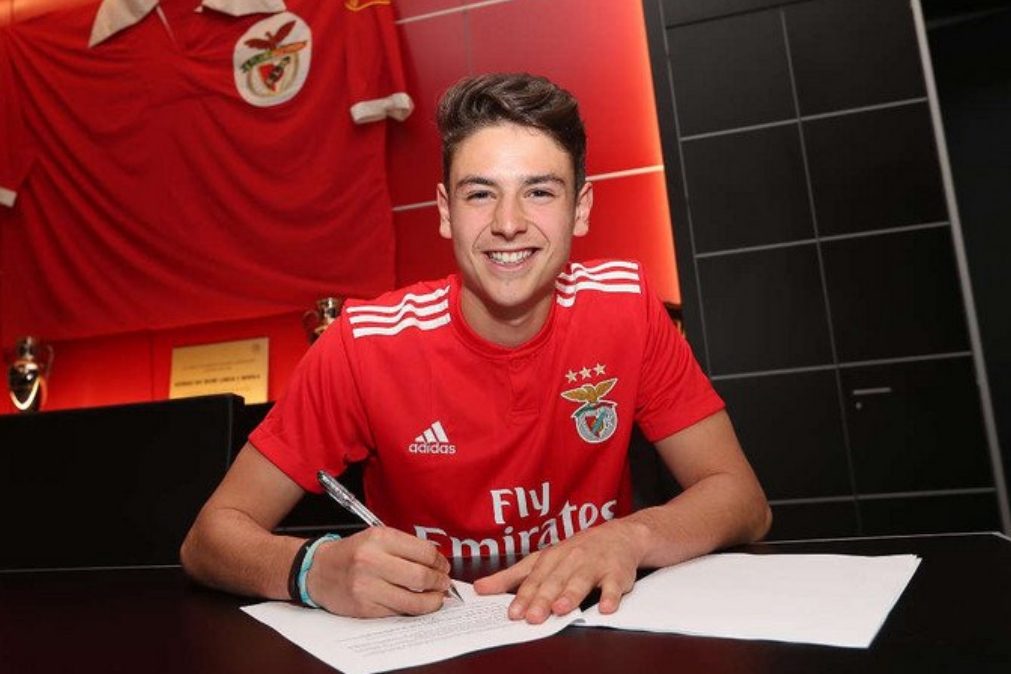 Filho de Domingos Paciência assina pelo Benfica