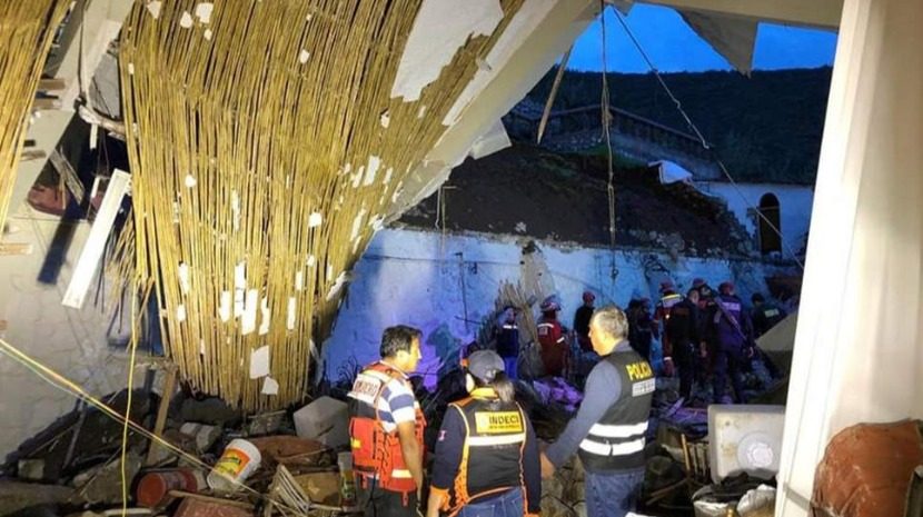 Casamento acaba em tragédia. Deslizamento de terras invade hotel e mata 15 convidados