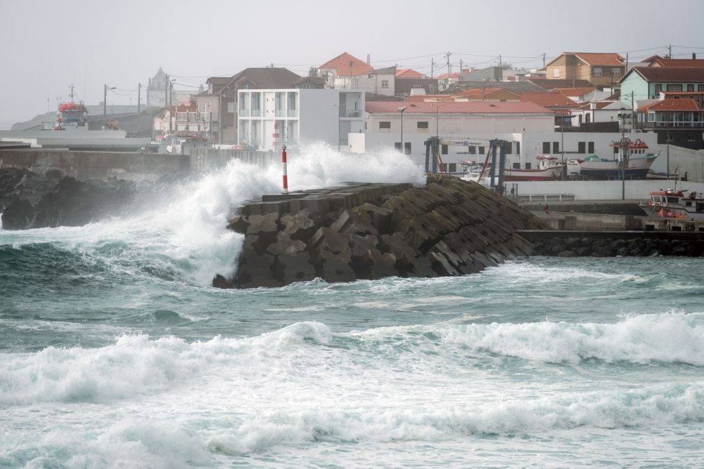 Alerta | Mar agitado e forte ondulação para esta madrugada