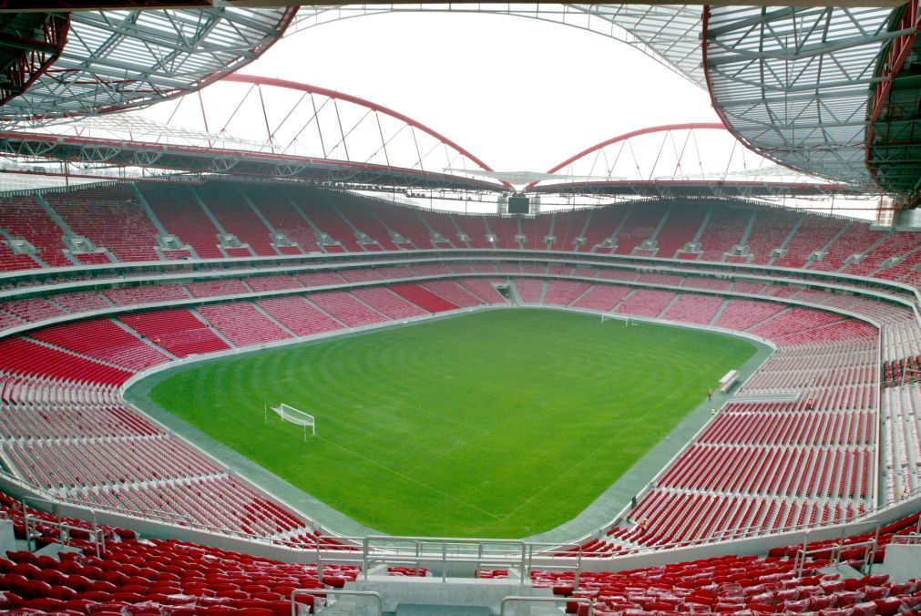 Taarabt é a surpresa no treino do Benfica